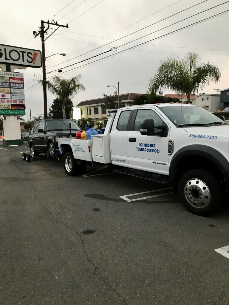 Los Angeles Towing Services Has a New Medium Duty Wheel Lift Truck